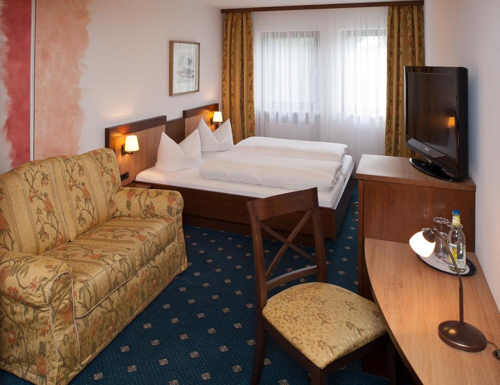 Sindersdorfer Hof Hotel Hilpoltstein Room photo